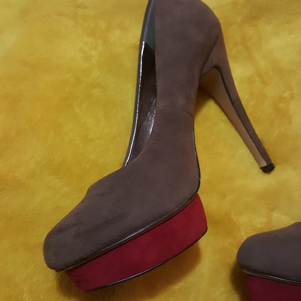 SALE‼️ Dolce Vita suede platform heels - Picture 3 of 6